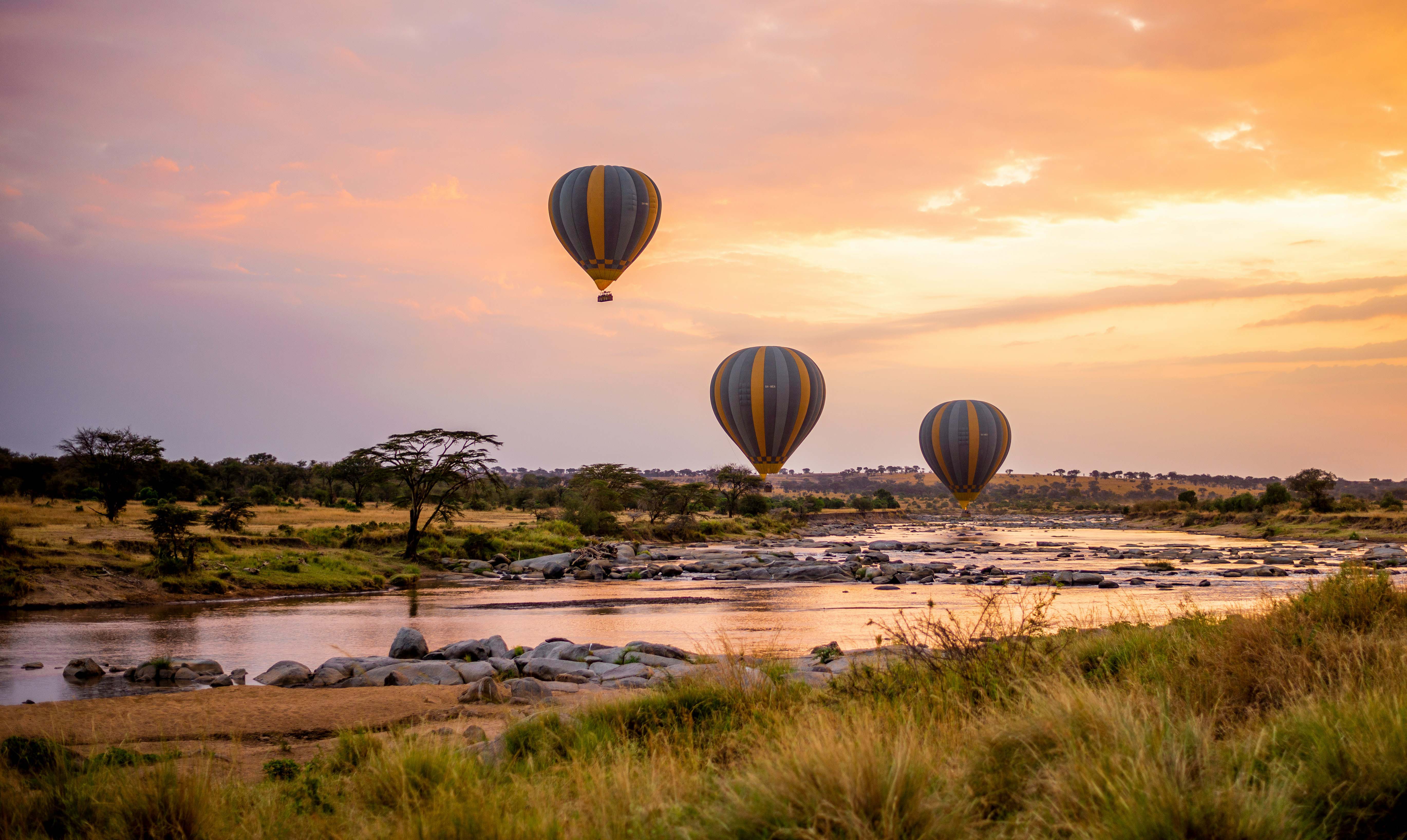 Hot air balloon Serengeti sunrise